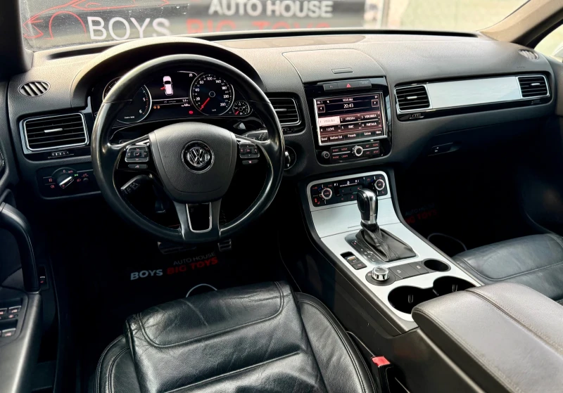VW Touareg 3.0TDI* FullLed* BlueMotion* Подгрев* Reacro* Navi, снимка 10 - Автомобили и джипове - 52812560