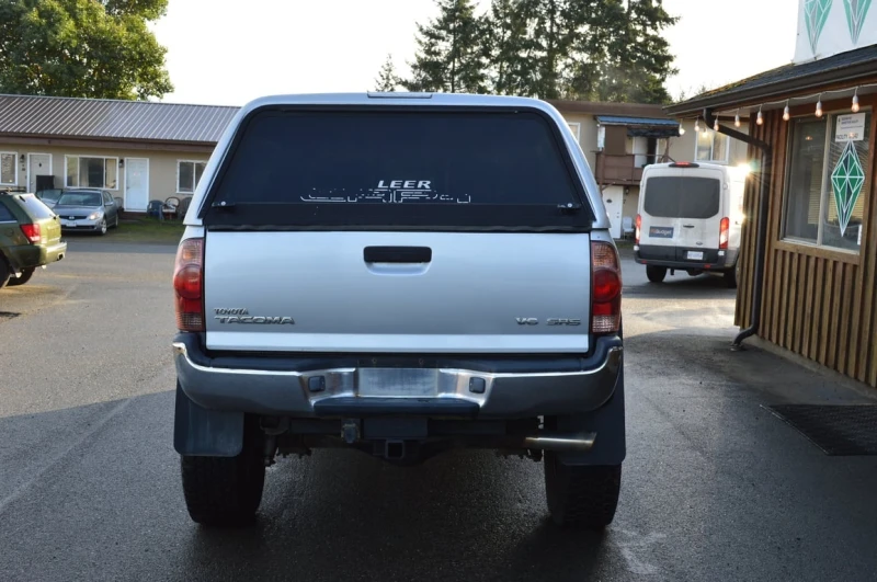 Toyota Tacoma * DoubleCab 141" V6 Auto 4WD * CARFAX * , снимка 4 - Автомобили и джипове - 53358452
