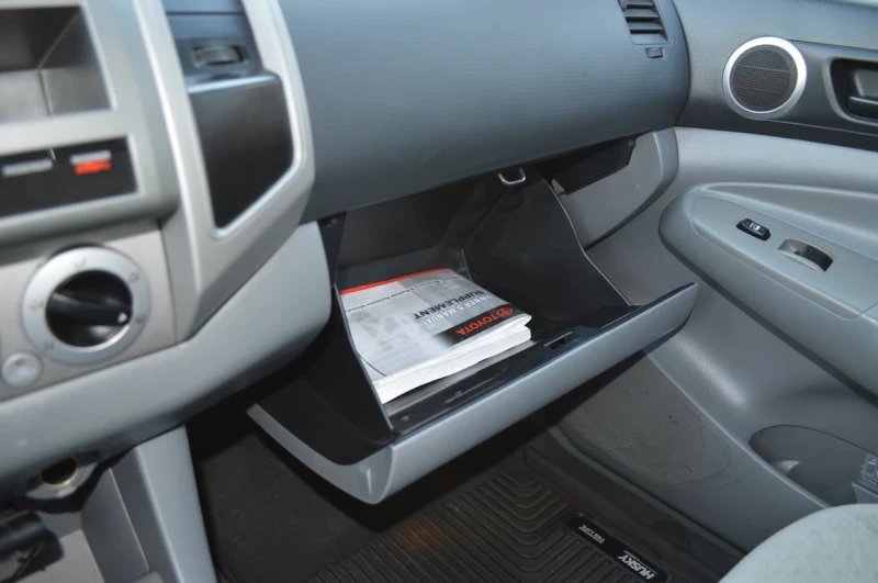 Toyota Tacoma * DoubleCab 141" V6 Auto 4WD * CARFAX * , снимка 14 - Автомобили и джипове - 53358452