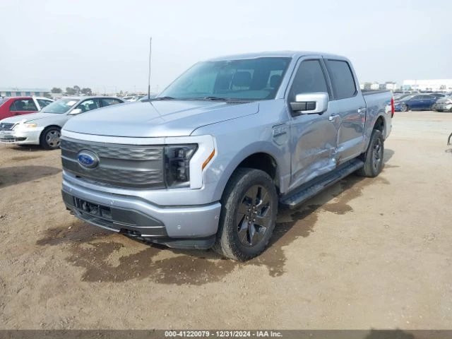 Ford F150 LIGHTNING LARIANT CARFAX АВТО КРЕДИТ - изображение 8