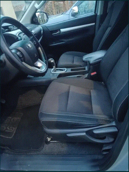 Toyota Hilux 2.4  - изображение 5