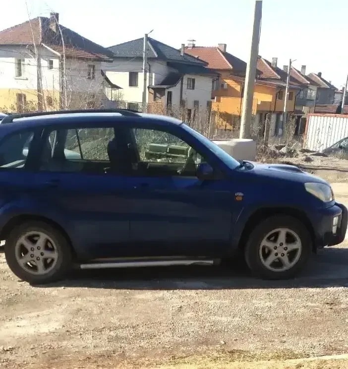 Toyota Rav4 D4D, снимка 4 - Автомобили и джипове - 53221669