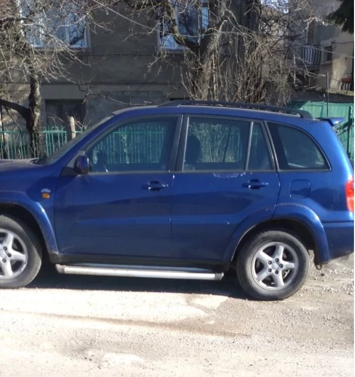 Toyota Rav4 D4D, снимка 2 - Автомобили и джипове - 53221669