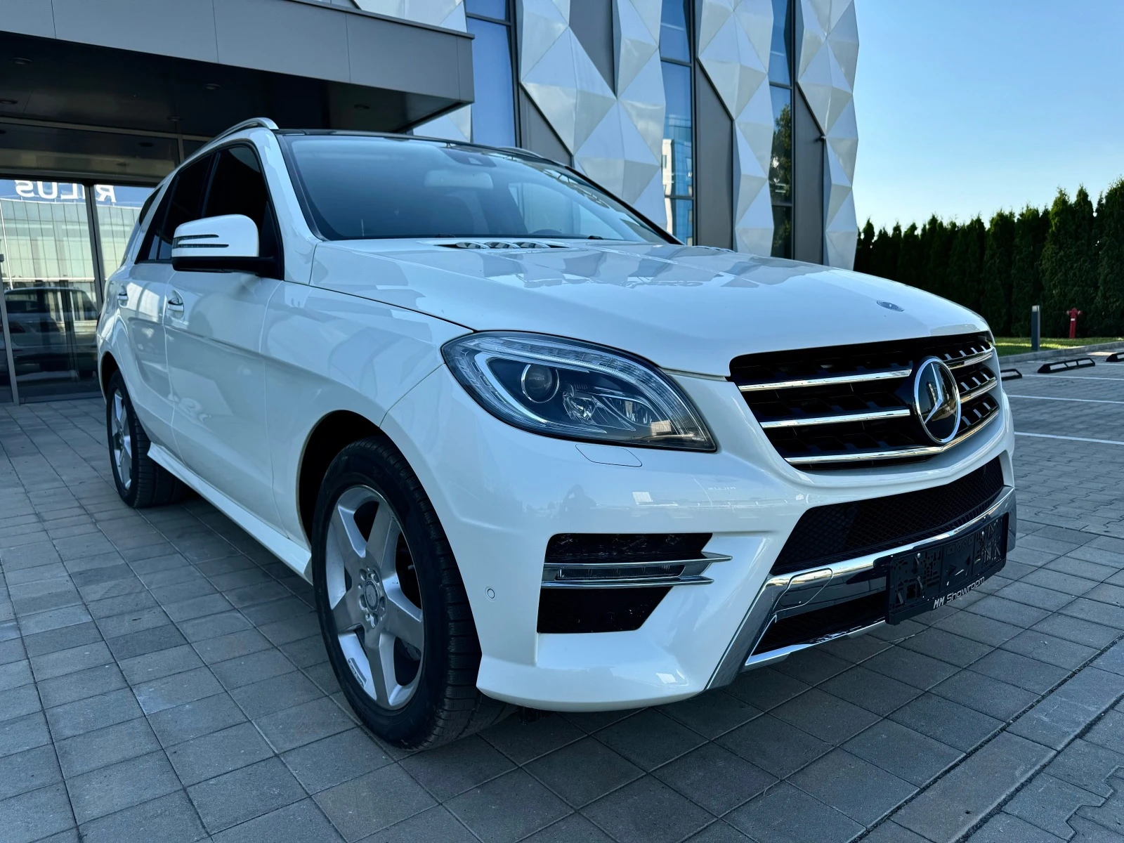 Mercedes-Benz ML 350 AMG-PREMIUM-DISTRONIC-LANE-BLIND-SPOT-ЕЛ.БАГАЖНИК - изображение 3