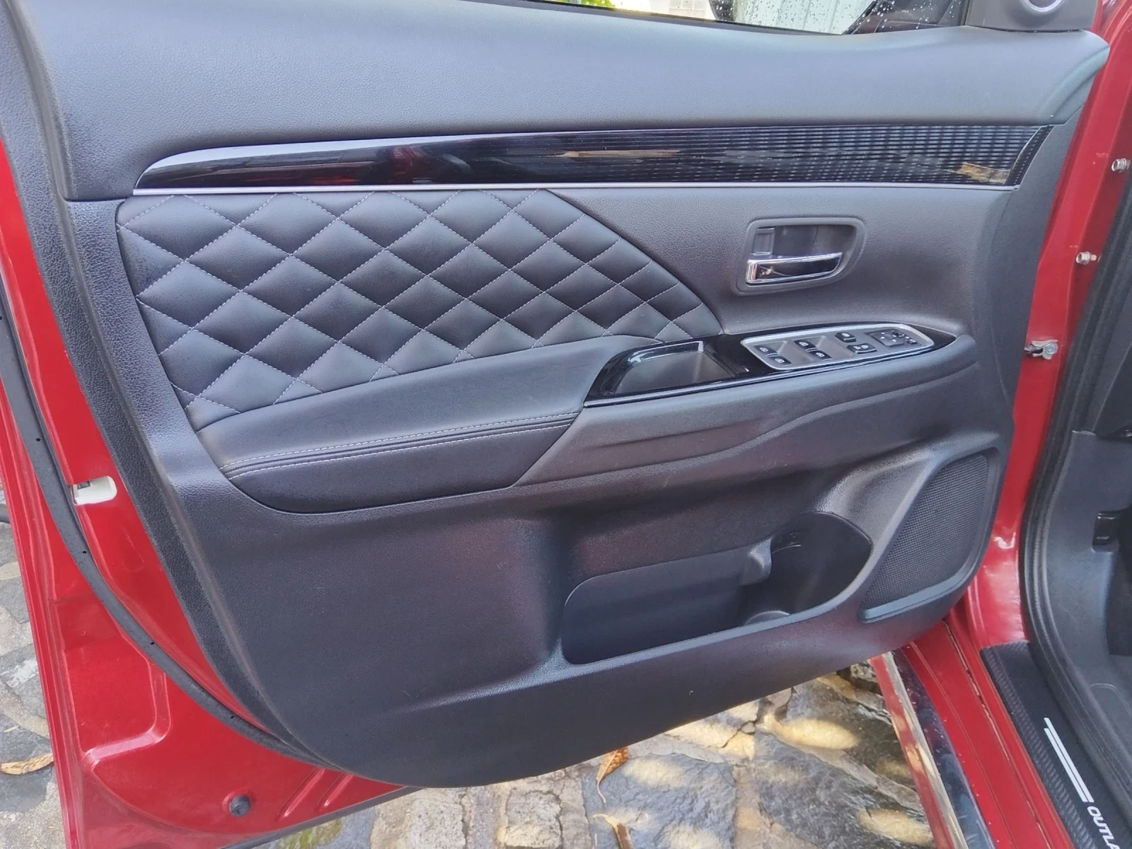 Mitsubishi Outlander PHEV  | Mobile.bg   14