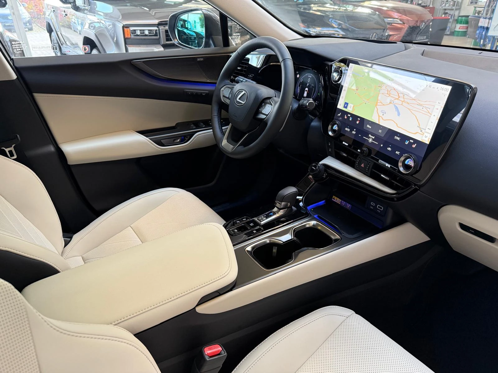 Lexus NX 350h LUXURY/243HP/PANO/MEMO/HUD/360/NAVI/LED/117h - изображение 9