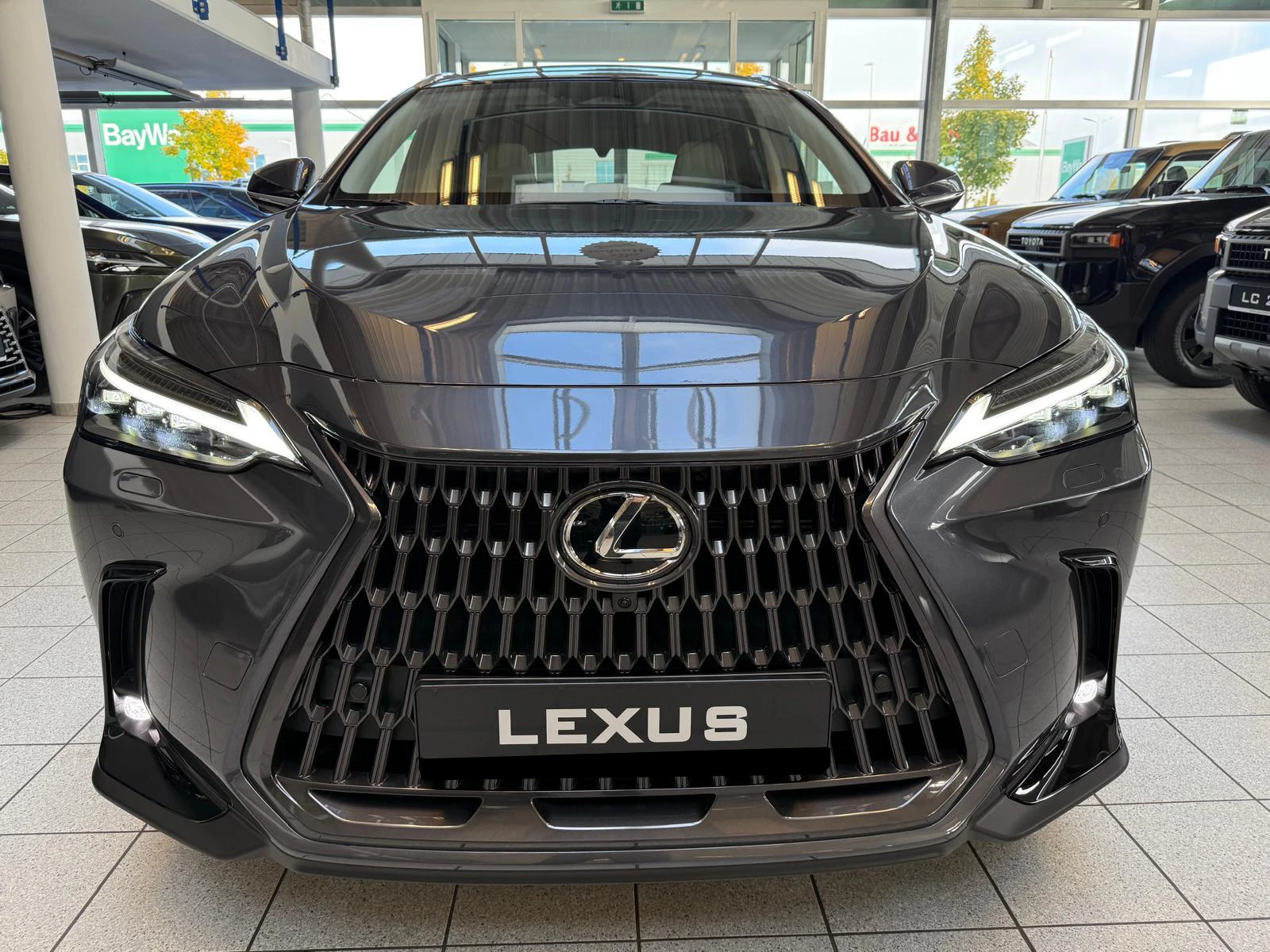 Lexus NX 350h LUXURY/243HP/PANO/MEMO/HUD/360/NAVI/LED/117h - изображение 6