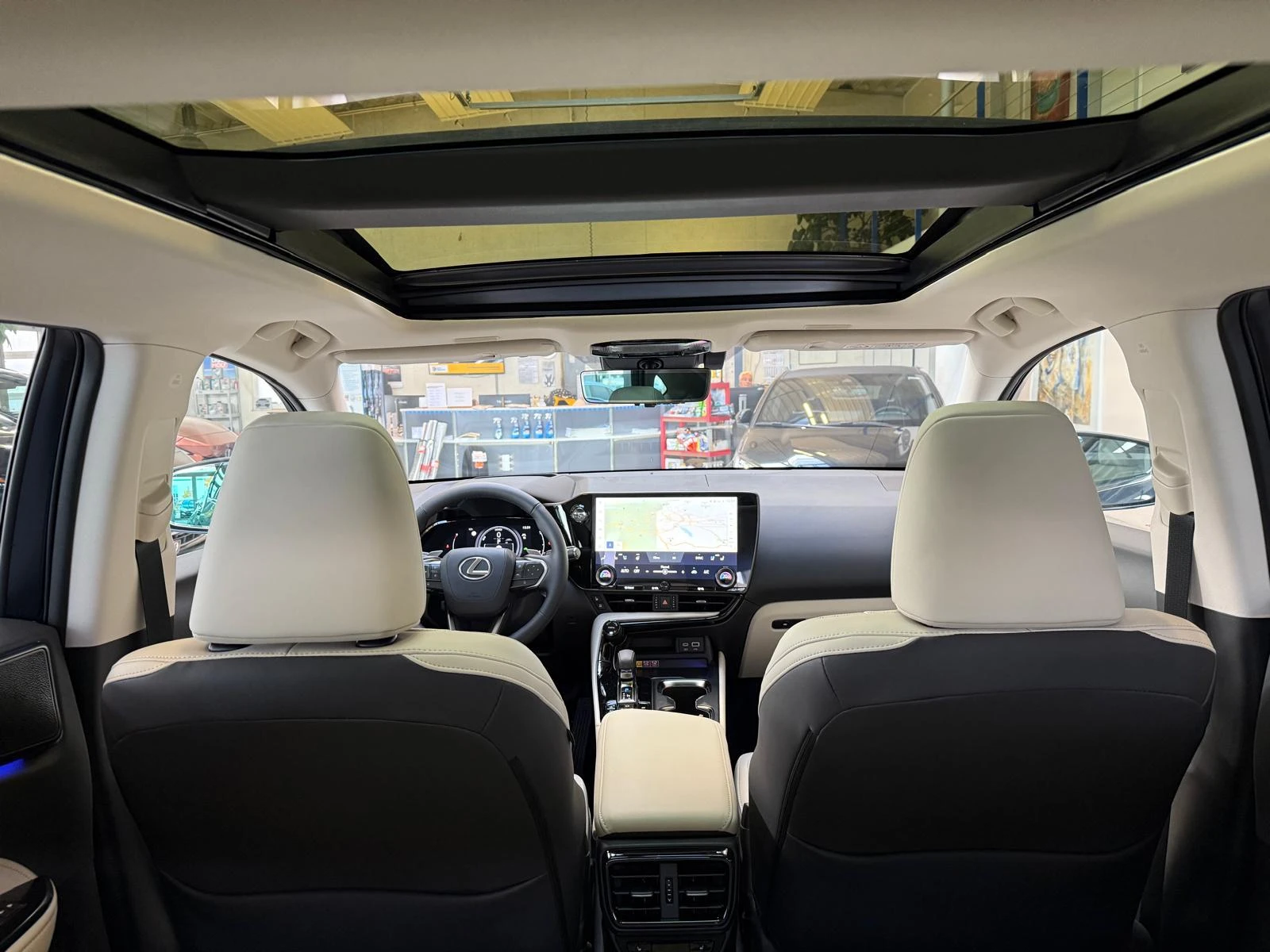 Lexus NX 350h LUXURY/243HP/PANO/MEMO/HUD/360/NAVI/LED/117h | Mobile.bg   12