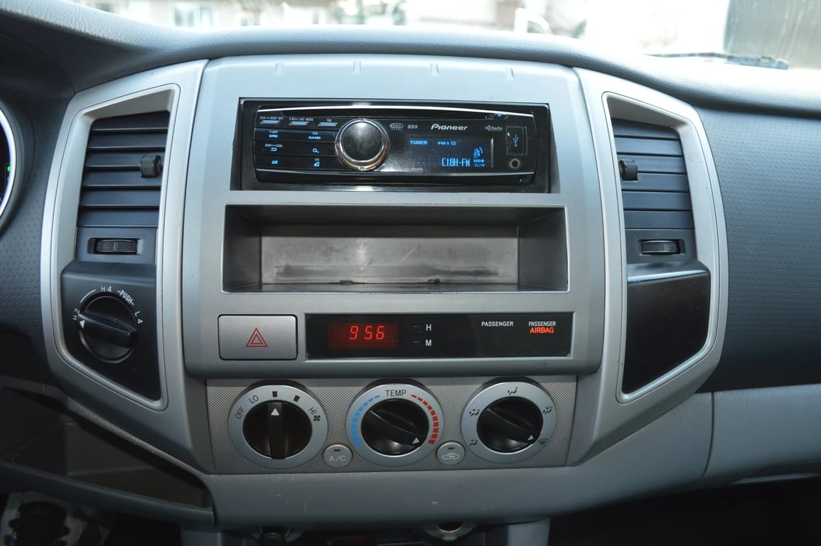 Toyota Tacoma * DoubleCab 141" V6 Auto 4WD * CARFAX *  | Mobile.bg � ����������� 12