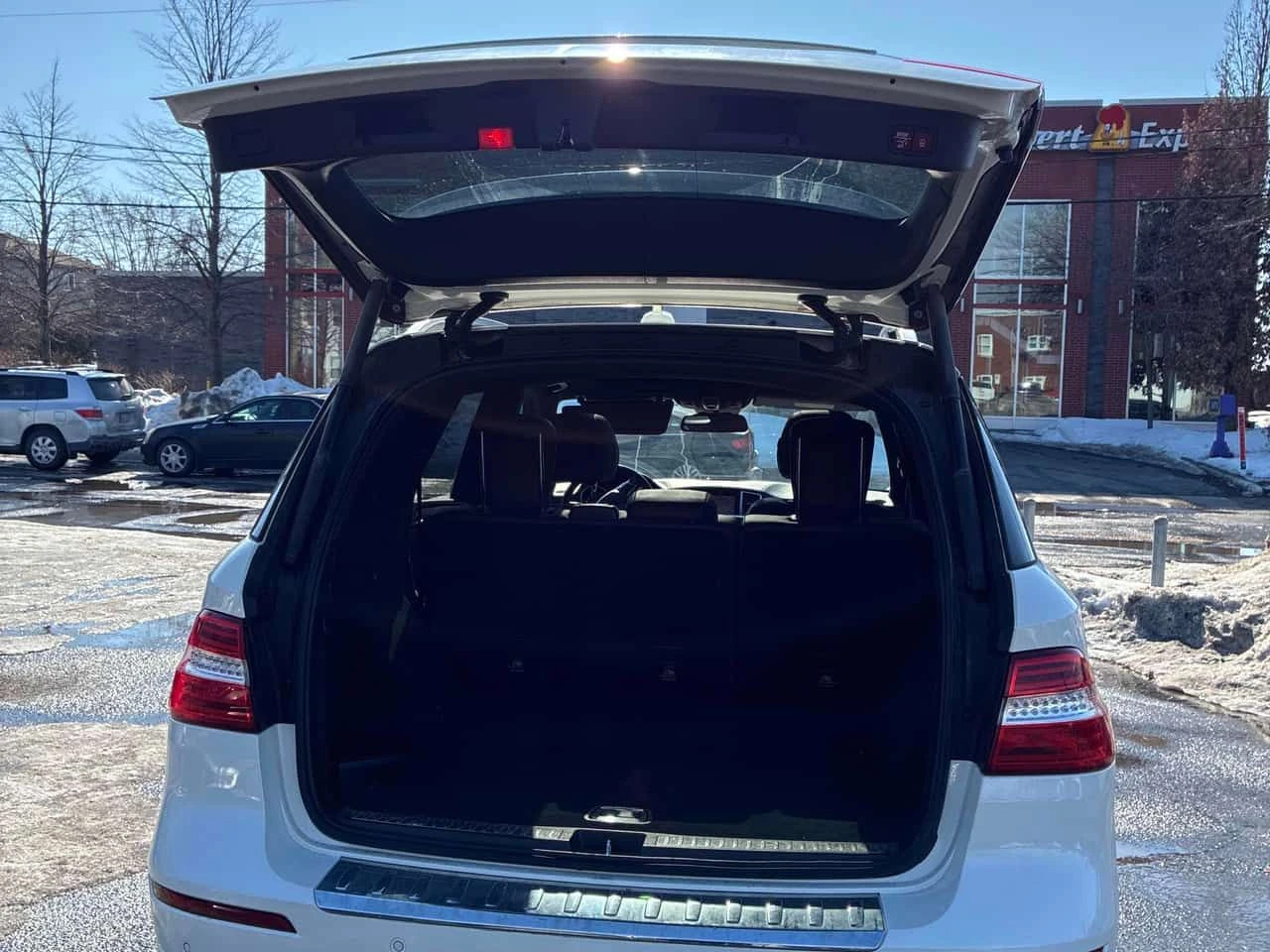 Mercedes-Benz ML 350 BlueTEC/CARFAX/ПОДГРЕВИ/ШИБИДАХ, снимка 12 - Автомобили и джипове - 53713989