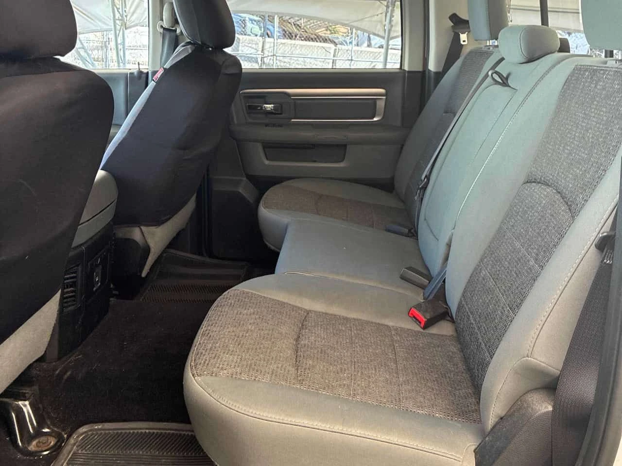 Dodge RAM 1500 BIG HORN AWD 5.7 * ПРЕДСТАВИТЕЛСТВО НА HONDA* , снимка 11 - Автомобили и джипове - 54193563