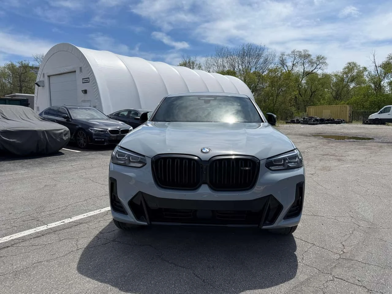 BMW X4 M40i/HARMAN KARDON/ПАНОРАМА/ДИСТРОНИК/360 КАМЕРИ, снимка 2 - Автомобили и джипове - 54572093