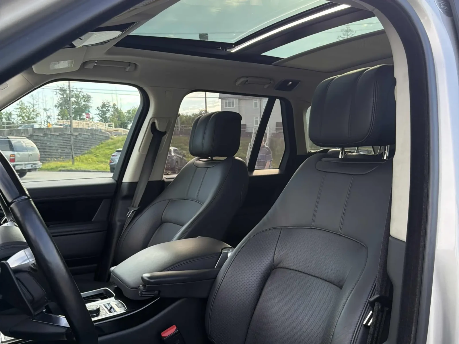 Land Rover Range rover HSE * CARFAX * АВТО КРЕДИТ * , снимка 10 - Автомобили и джипове - 54723277