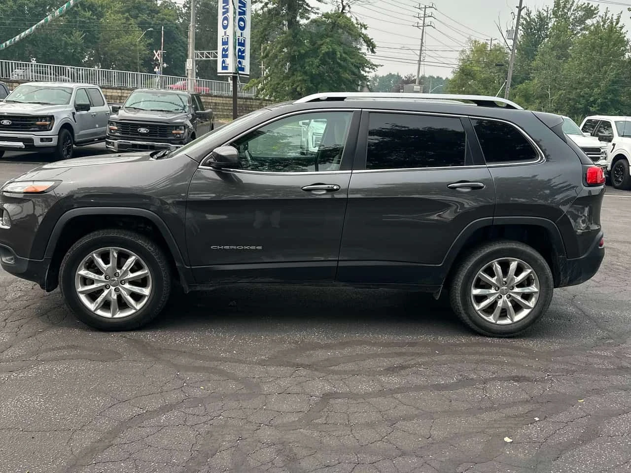 Jeep Cherokee * Limited * CARFAX * ОПЦИЯ ЗА ФИНАНСИРАНЕ, снимка 2 - Автомобили и джипове - 55326898