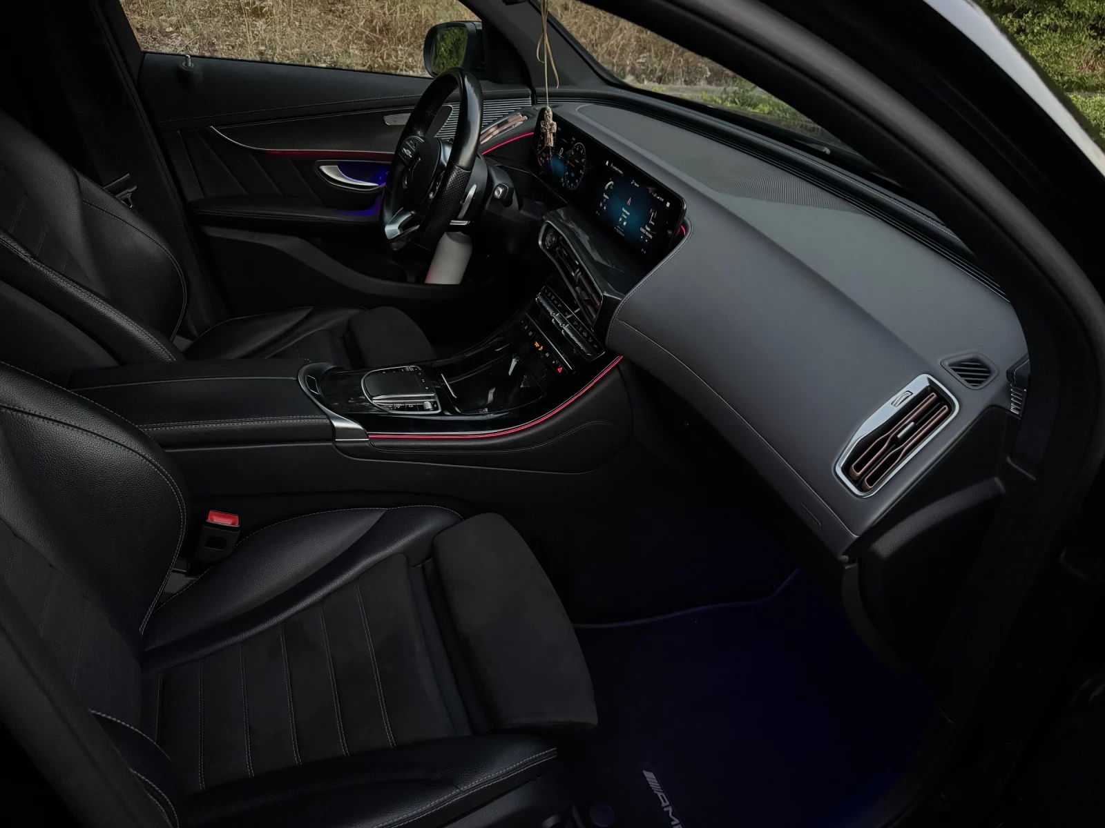 Mercedes-Benz EQC 400, снимка 9 - Автомобили и джипове - 55451415