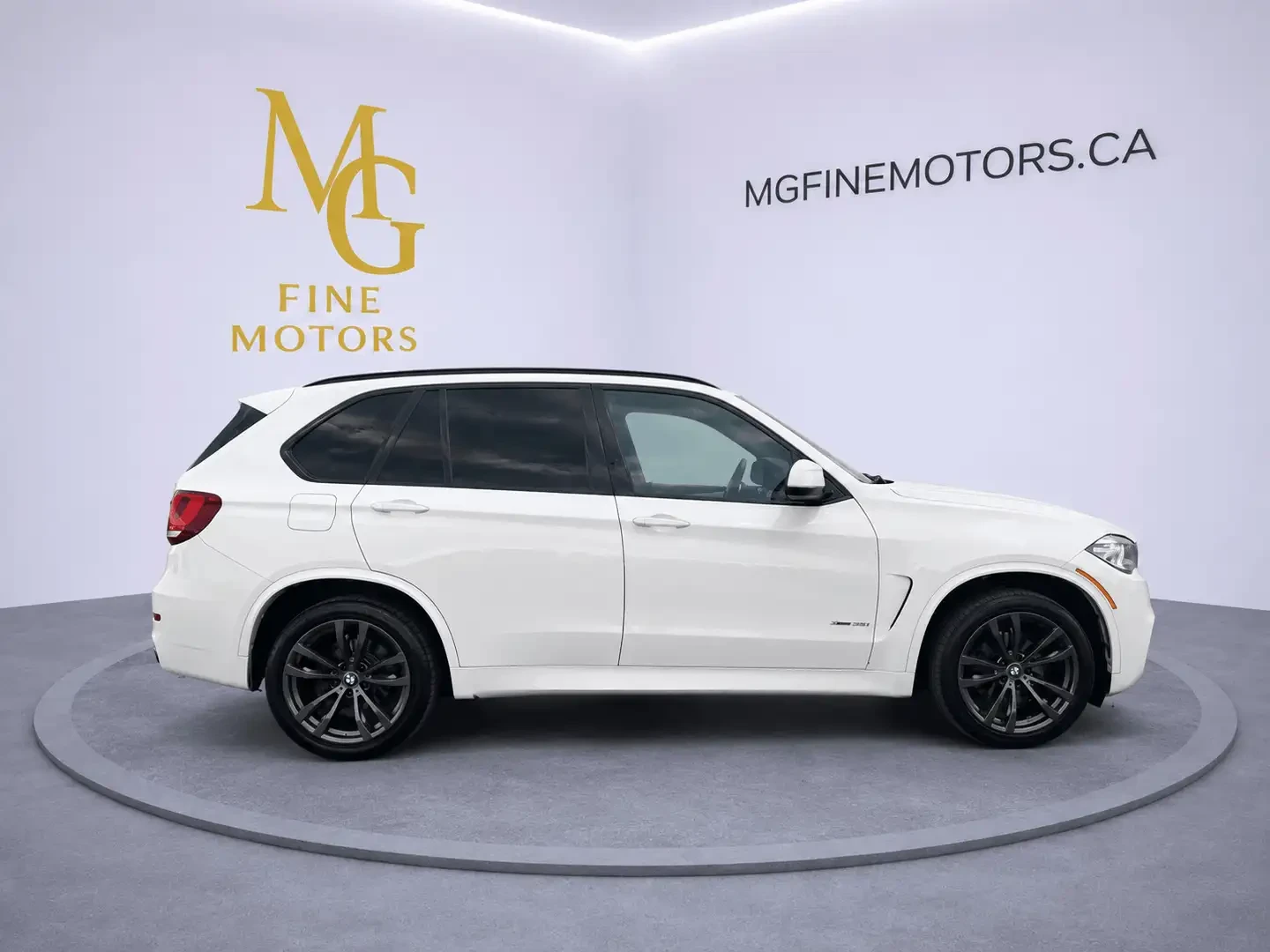 BMW X5 M* SPORT* HARMON* KARDON* ДИГИТАЛНО* ТАБЛО* ПАНОРА, снимка 5 - Автомобили и джипове - 55628228