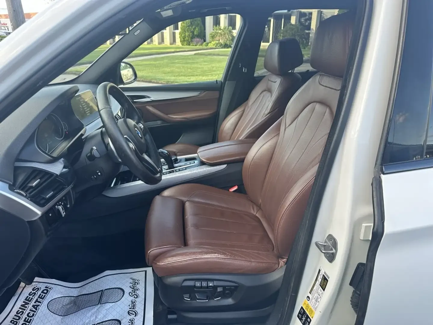 BMW X5 M* SPORT* HARMON* KARDON* ДИГИТАЛНО* ТАБЛО* ПАНОРА, снимка 15 - Автомобили и джипове - 55628228