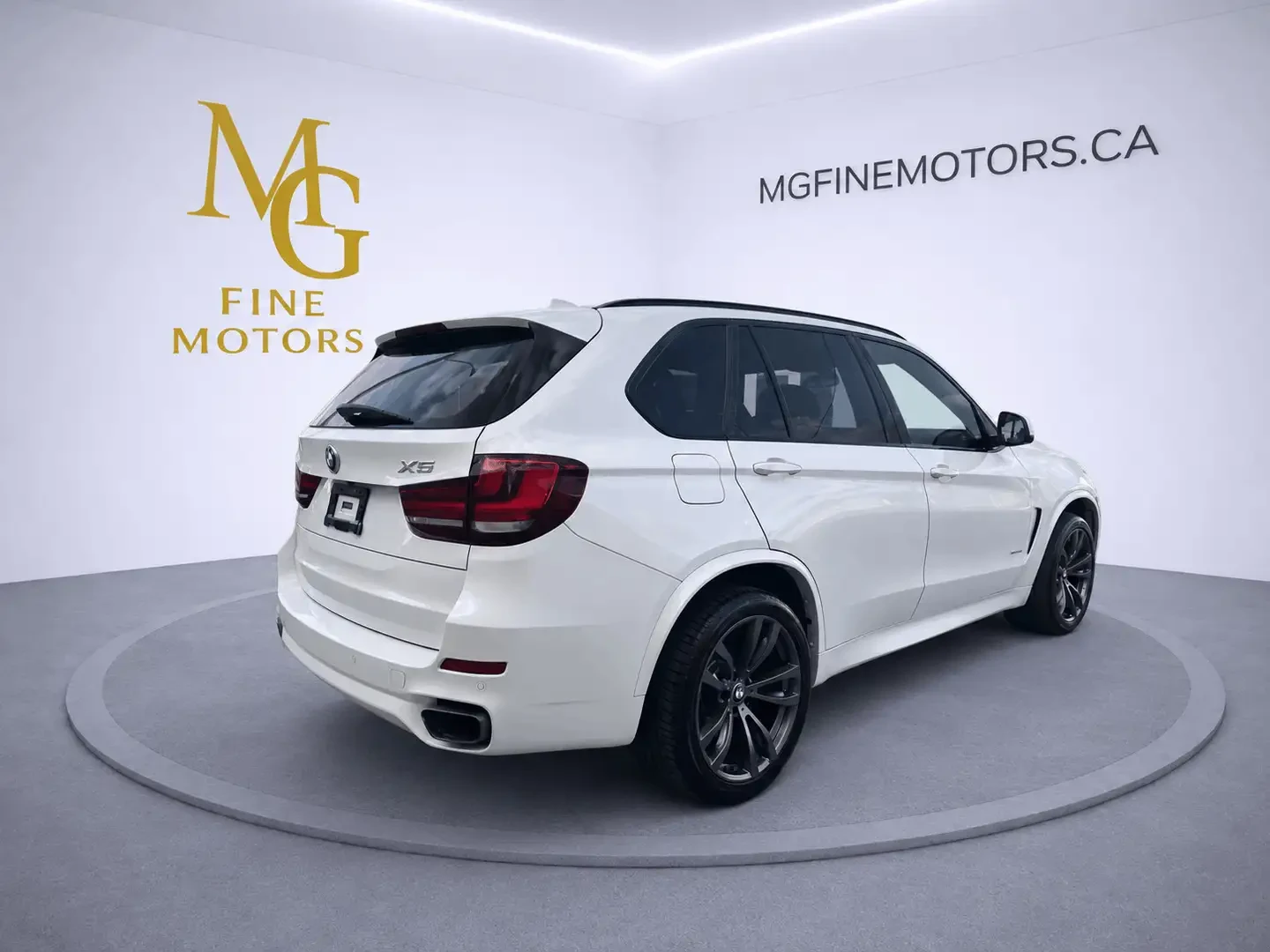 BMW X5 M* SPORT* HARMON* KARDON* ДИГИТАЛНО* ТАБЛО* ПАНОРА, снимка 2 - Автомобили и джипове - 55628228