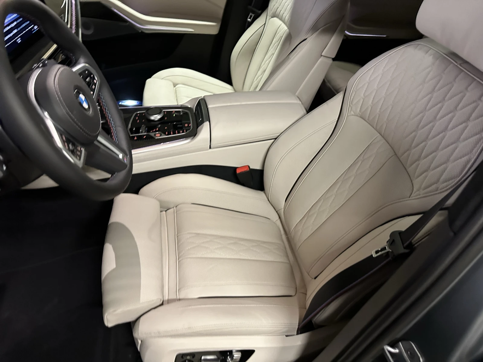 BMW X7 М60, снимка 2 - Автомобили и джипове - 56608821