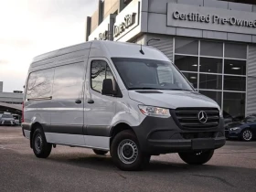 Mercedes-Benz Sprinter Cargo Van 2500 Standard Roof Diesel, снимка 1