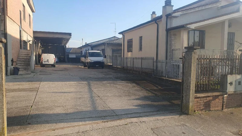 Iveco Daily * С ПОВРЕДА - 35C15 БОРДОВИ ДВ. ГУМА 3.0 ТД ЕВРО 5, снимка 15 - Бусове и автобуси - 52462202