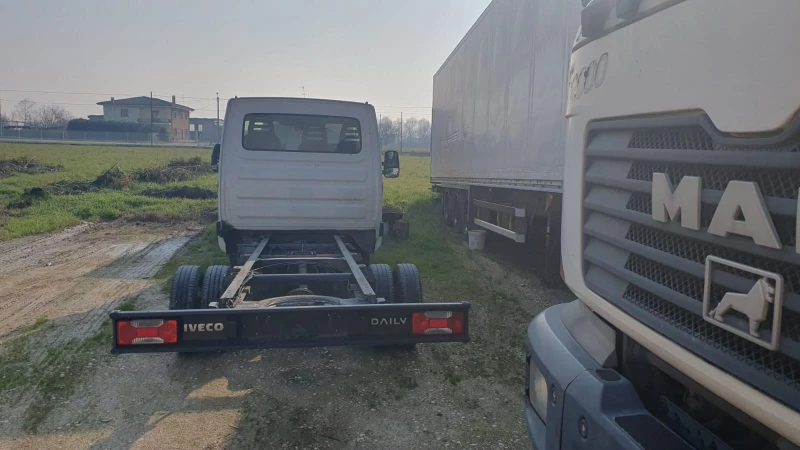 Iveco Daily * С ПОВРЕДА - 35C15 БОРДОВИ ДВ. ГУМА 3.0 ТД ЕВРО 5