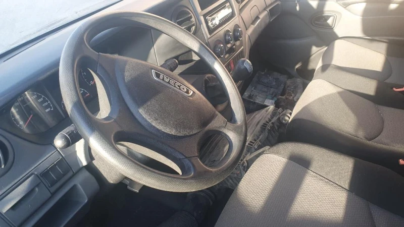 Iveco Daily * С ПОВРЕДА - 35C15 БОРДОВИ ДВ. ГУМА 3.0 ТД ЕВРО 5, снимка 8 - Бусове и автобуси - 52462202