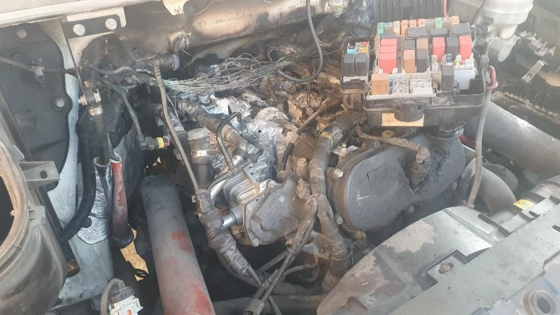 Iveco Daily * С ПОВРЕДА - 35C15 БОРДОВИ ДВ. ГУМА 3.0 ТД ЕВРО 5, снимка 10 - Бусове и автобуси - 52462202