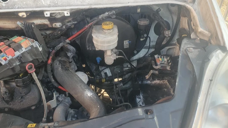 Iveco Daily * С ПОВРЕДА - 35C15 БОРДОВИ ДВ. ГУМА 3.0 ТД ЕВРО 5, снимка 11 - Бусове и автобуси - 52462202