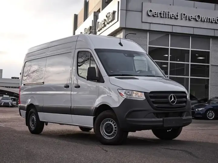 Mercedes-Benz Sprinter Cargo Van 2500 Standard Roof Diesel, снимка 13 - Бусове и автобуси - 54887921