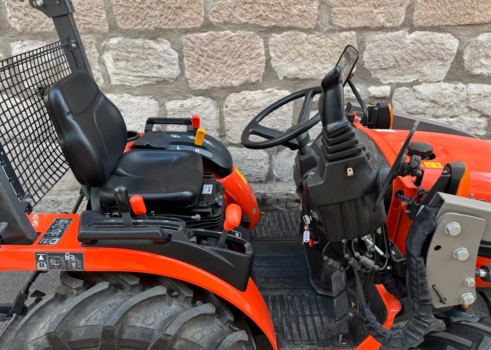 Трактор Kubota B1-181 = 5000 Eur , снимка 9 - Селскостопанска техника - 55437570