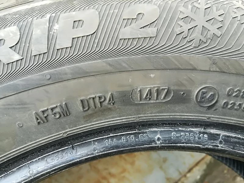 Гуми Зимни 215/60R16, снимка 6 - Гуми и джанти - 23080465