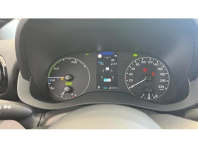 Toyota Yaris 1.5 HEV (ниво Chic), снимка 14