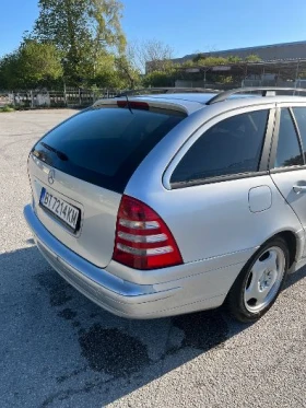 Mercedes-Benz 220, снимка 3