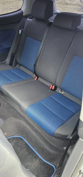 VW Golf 5 - 1.6i  | Mobile.bg    11