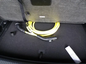 VW ID.7 TOURER PRO 82 kWh/Панорама/Хедъп/Масаж/Подгрев, снимка 13