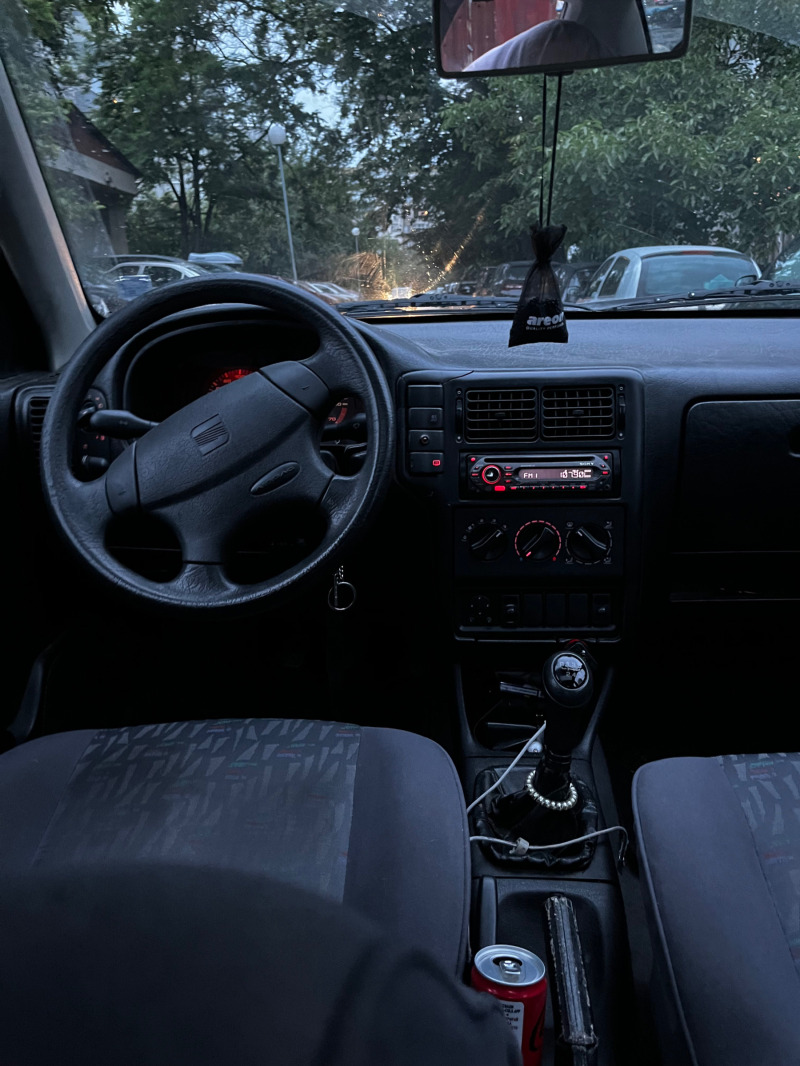 Seat Cordoba, снимка 4 - Автомобили и джипове - 45828920