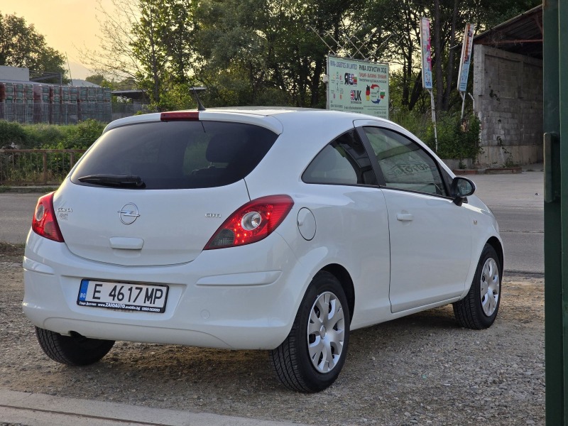 Opel Corsa 1.3D Всичко Пл. и Обслужено с чисто нови гуми, снимка 5 - Автомобили и джипове - 45901323
