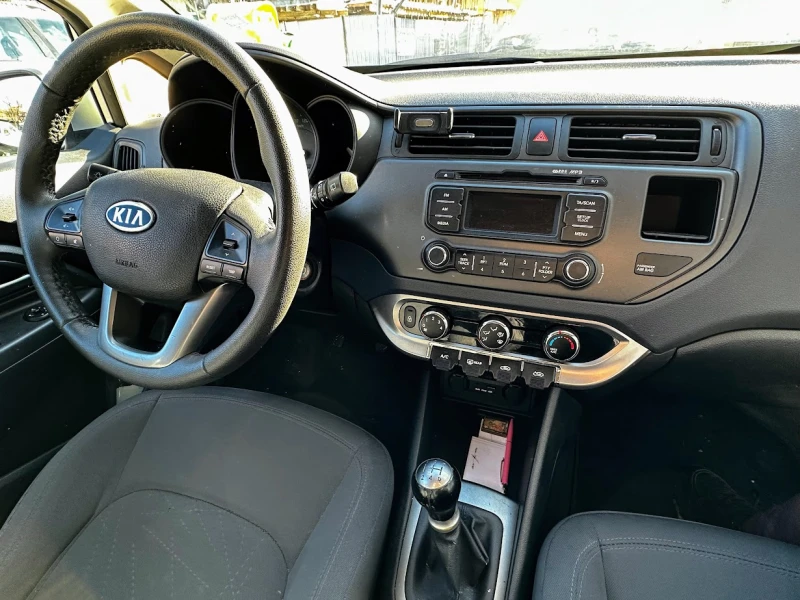 Kia Rio, снимка 12 - Автомобили и джипове - 49491754