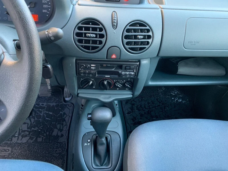 Renault Kangoo 1.4 Benzin 55kW Automatic , снимка 12 - Автомобили и джипове - 49013853