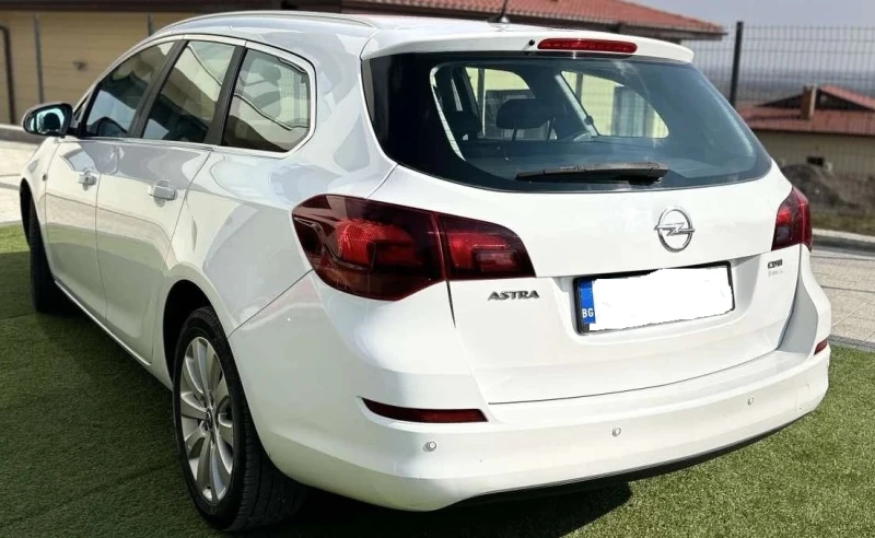 Opel Astra 1.7 цдти, снимка 2 - Автомобили и джипове - 49503525