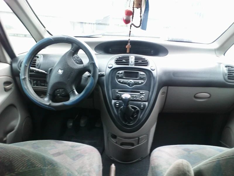 Citroen Xsara picasso, снимка 9 - Автомобили и джипове - 52421593