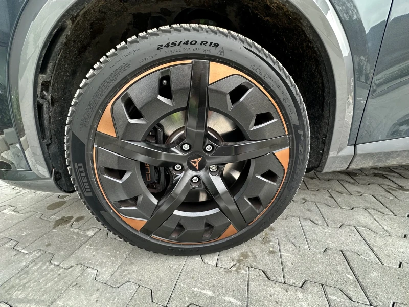 Cupra Formentor Plug in хибрид/1.4 VZ/ 245 к.с/ Гаранция-2027г, снимка 8 - Автомобили и джипове - 51034221