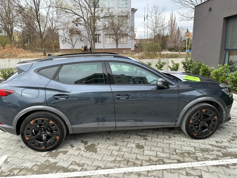Cupra Formentor Plug in хибрид/1.4 VZ/ 245 к.с/ Гаранция-2027г, снимка 3 - Автомобили и джипове - 51034221