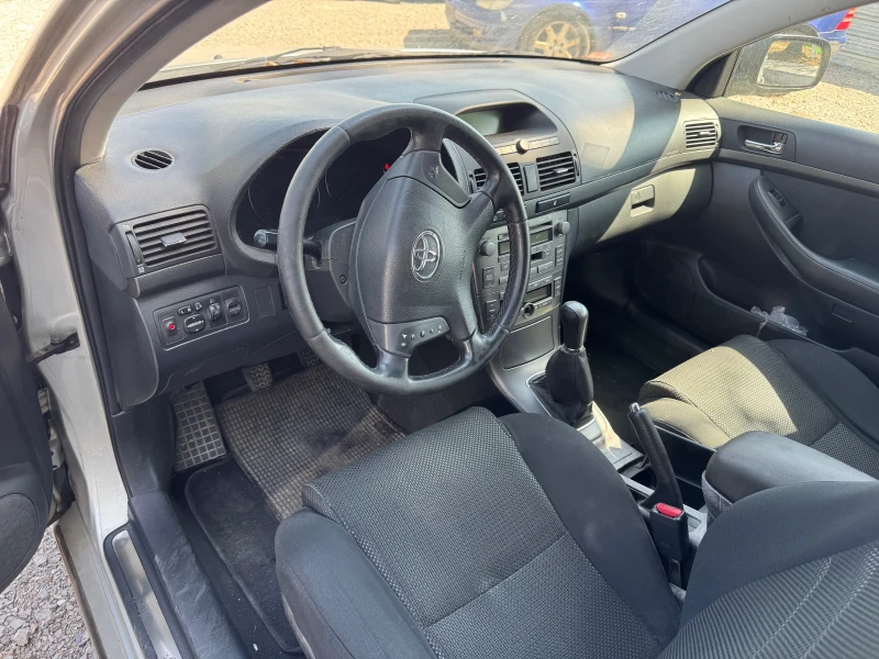 Toyota Avensis Avensis 1.8 benzin, снимка 7 - Автомобили и джипове - 51136954