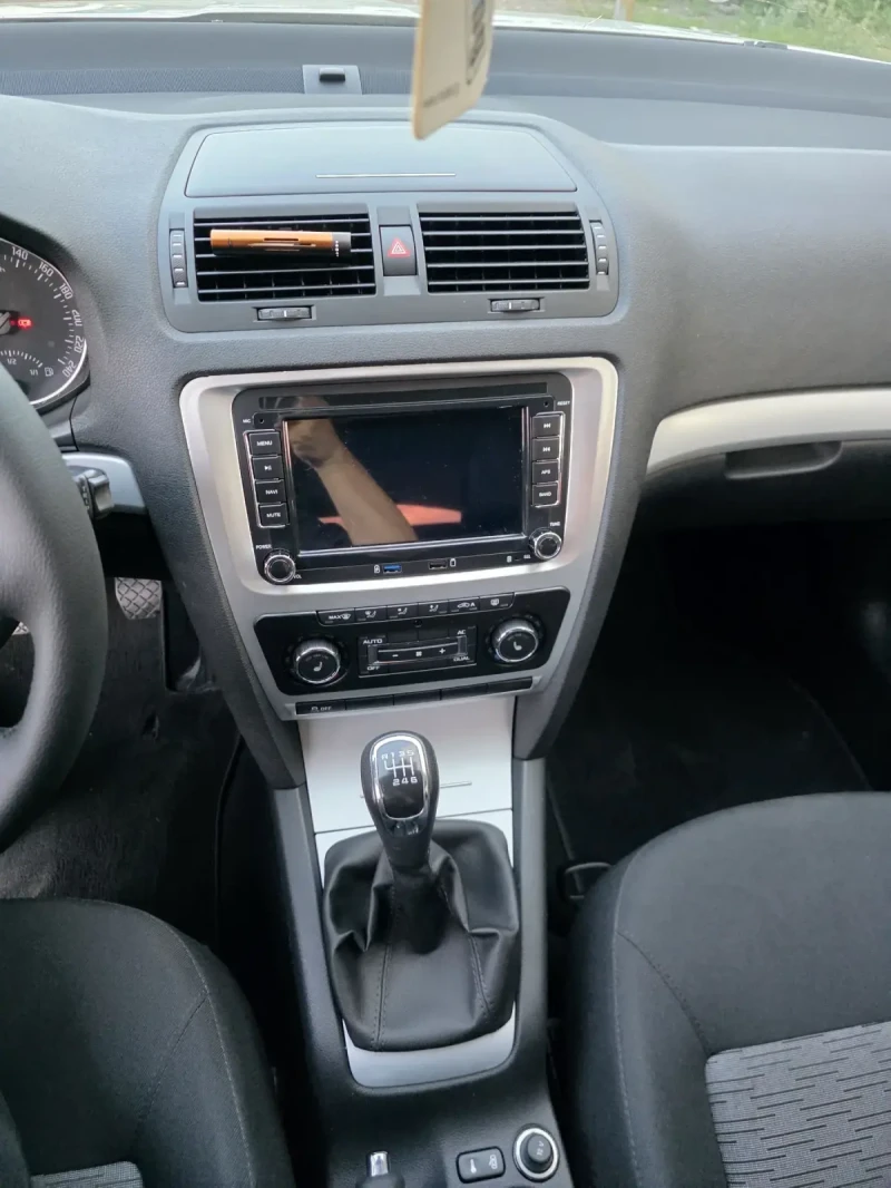 Skoda Octavia, снимка 3 - Автомобили и джипове - 51216784