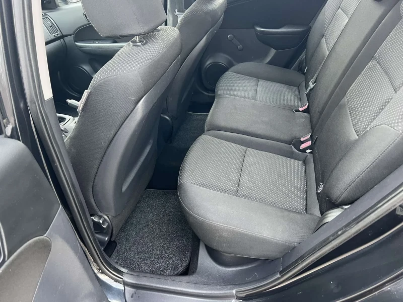 Hyundai I30 1.4i, снимка 10 - Автомобили и джипове - 52301525