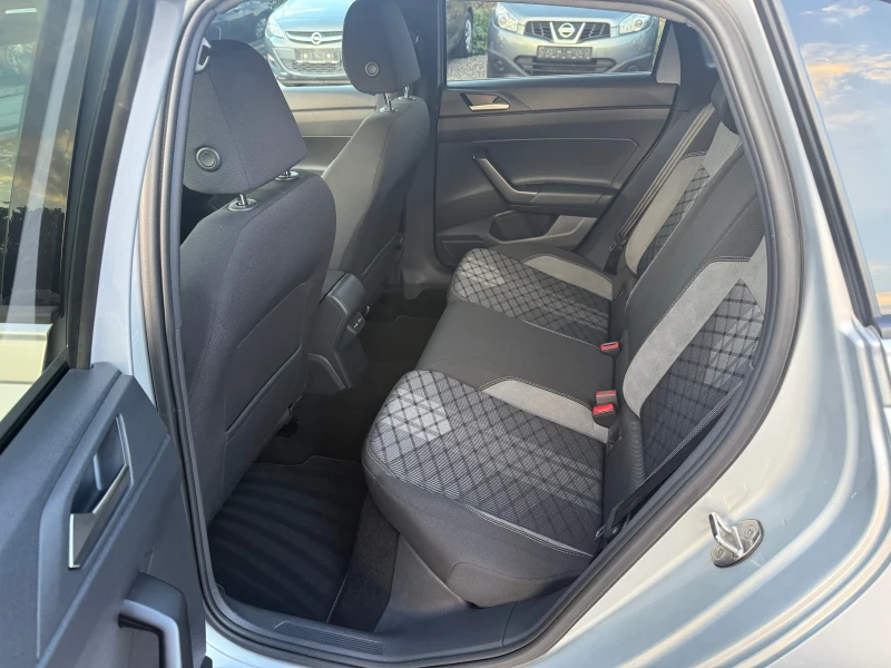 VW Taigo R-Line Plus 1.0 TSI (110 кс) DSG/44000km/IQ Light, снимка 12 - Автомобили и джипове - 52079876