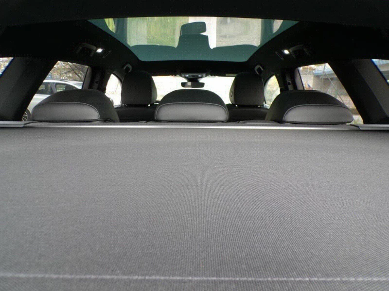 VW ID.7 TOURER PRO 82 kWh/Панорама/Хедъп/Масаж/Подгрев, снимка 14 - Автомобили и джипове - 53169138