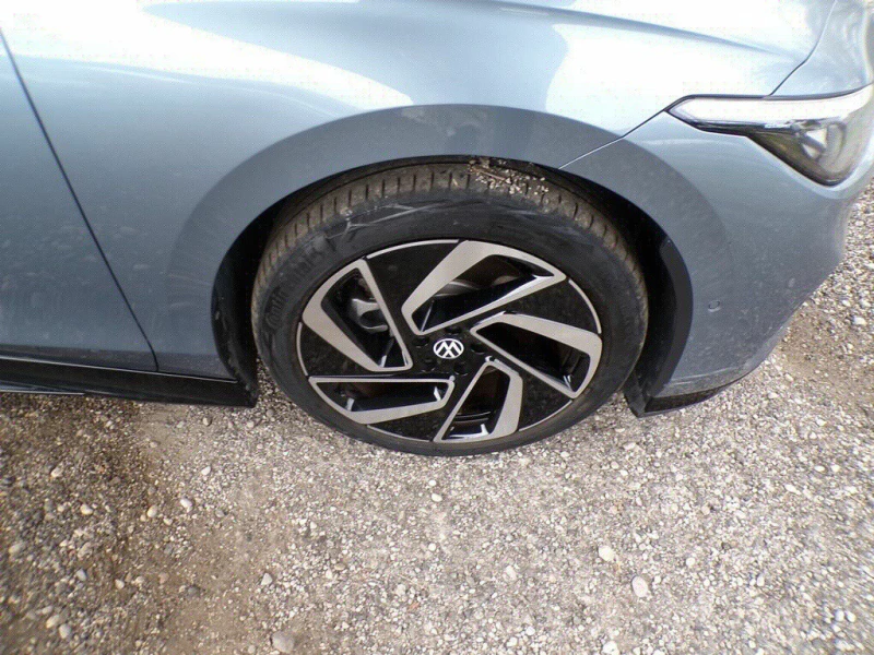 VW ID.7 TOURER PRO 82 kWh/Панорама/Хедъп/Масаж/Подгрев, снимка 9 - Автомобили и джипове - 53169138